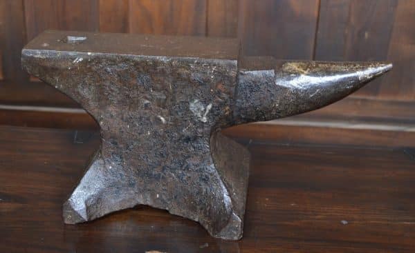 Blacksmiths Cast Iron Anvil SAI2953 Miscellaneous 3