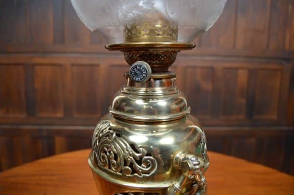 Victorian Brass Paraffin/ Oil Lamp SAI2657 - Image 7