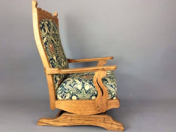 Arts & Crafts Oak Rocking Chair c1910 - Image 2