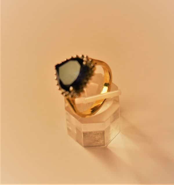Vintage Gold Blue Sapphire Heart Shaped Ring – Boxed Boxed Diamond Rings Antique Jewellery 4