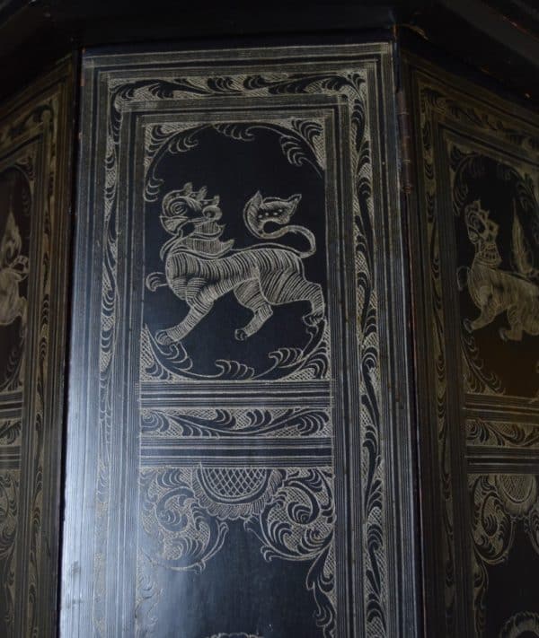 Eastern Octagonal Folding Table SAI3029 - Image 8