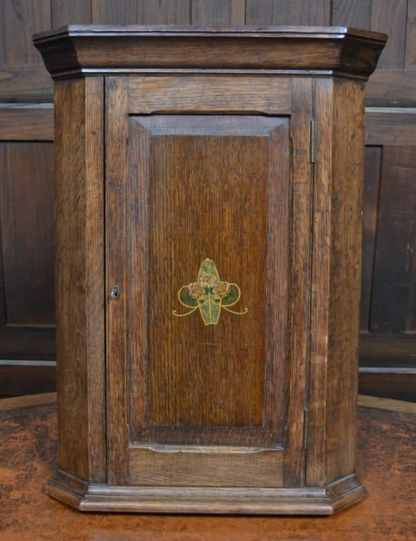 Arts And Crafts Corner Cabinet SAI3019