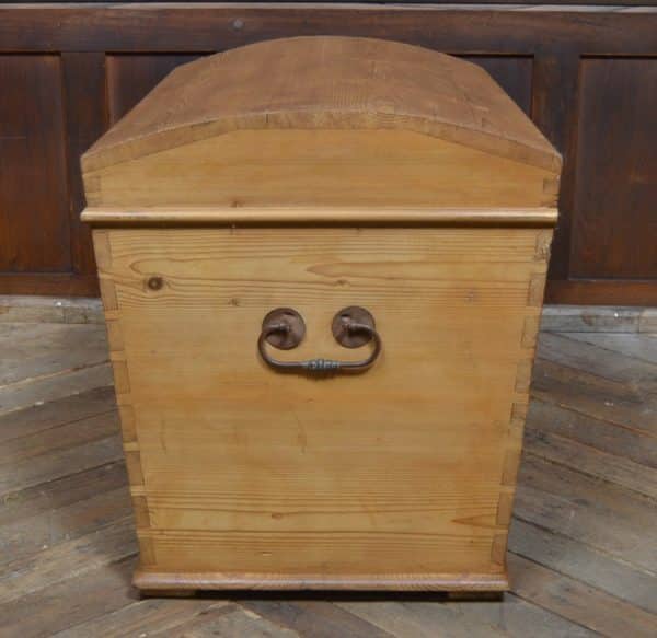 Victorian Pine Domed Top Trunk SAI3020 Antique Chests 8