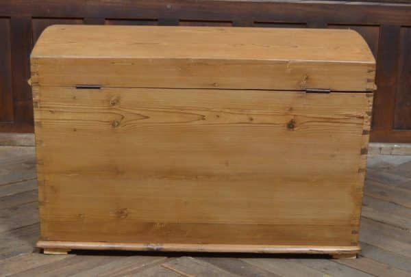 Victorian Pine Domed Top Trunk SAI3020 Antique Chests 7