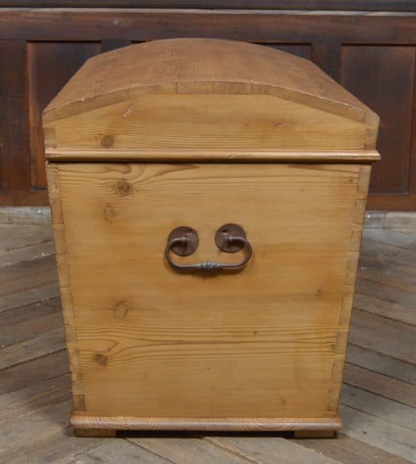 Victorian Pine Domed Top Trunk SAI3020 - Image 4