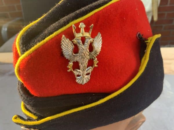 British Hussars peaked cap and Badge Military & War Antiques 4