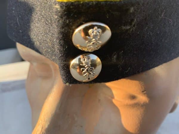 British Hussars peaked cap and Badge - Image 3
