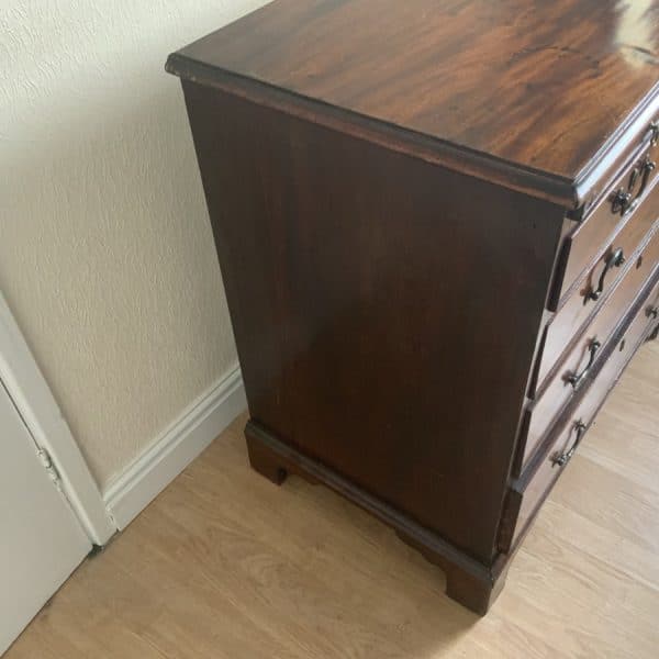 George 11 Brush slide mahogany chest of drawers. Antique Draws 6