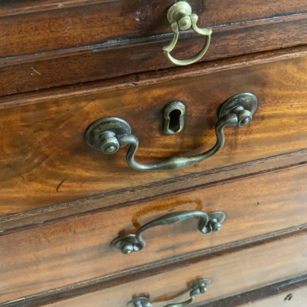 George 11 Brush slide mahogany chest of drawers. Antique Draws 8