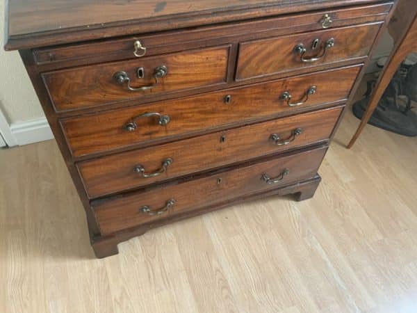 George 11 Brush slide mahogany chest of drawers. Antique Draws 12