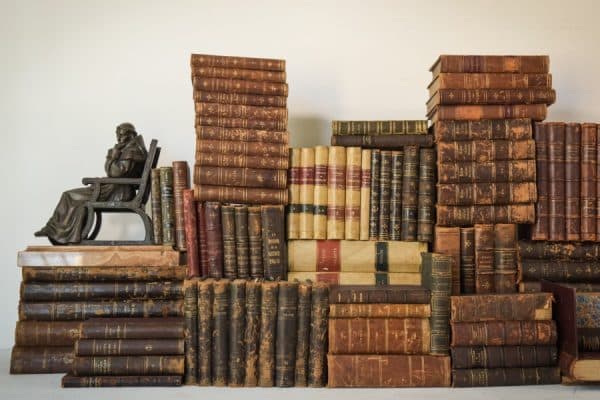 Large Collection of 147 Antique Books books Antique Furniture 4