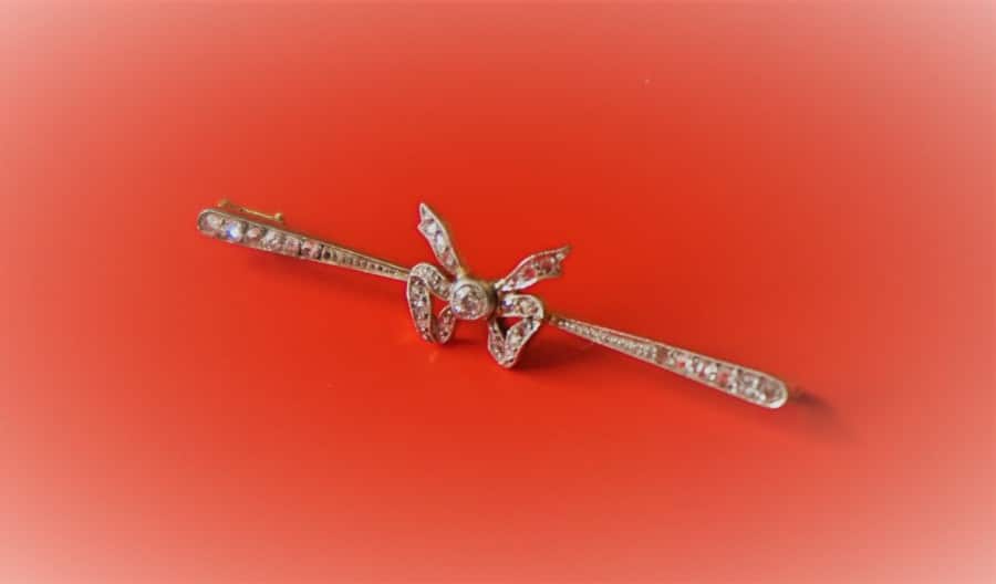 Bar on sale pin brooch