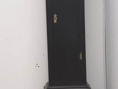 LONG CASED OAK CLOCK 30 HR BRASS FACED - Image 3