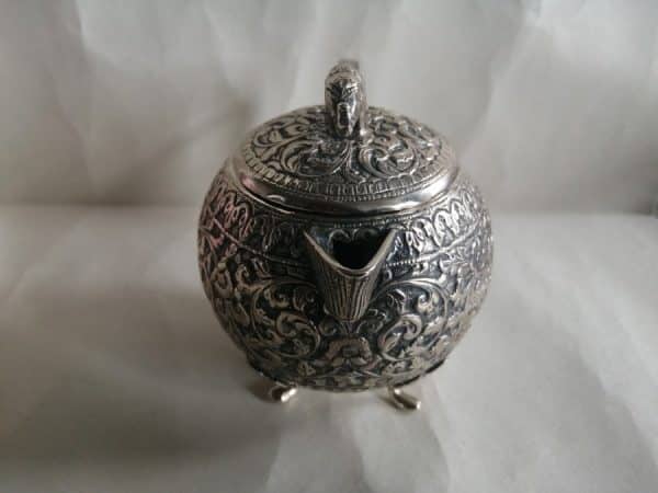 RARE Anglo Indian Silver Bachelor’s Teapot c1890 SIGNED Kutch / Lucknow Elephant Finial Chennai Antique Silver 5