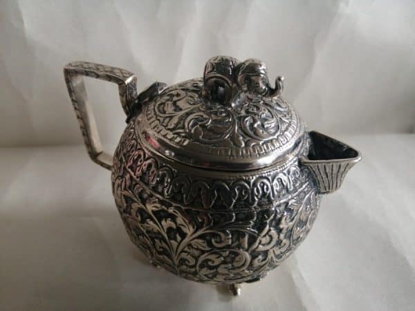 RARE Anglo Indian Silver Bachelor’s Teapot c1890 SIGNED Kutch / Lucknow Elephant Finial Chennai Antique Silver 6