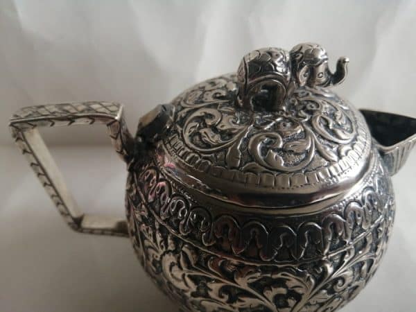 RARE Anglo Indian Silver Bachelor’s Teapot c1890 SIGNED Kutch / Lucknow Elephant Finial Chennai Antique Silver 8