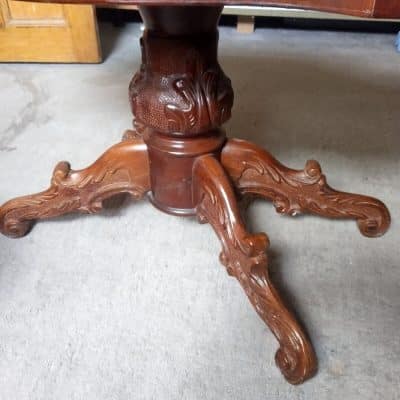 Italian Mahogany Coffee Table Rococo Style With Inlaid Detail And Carved Legs - Image 5