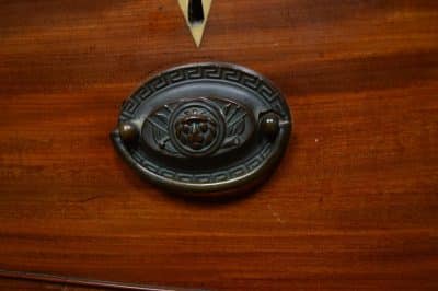 Regency Mahogany Linen Press SAI3085 - Image 11
