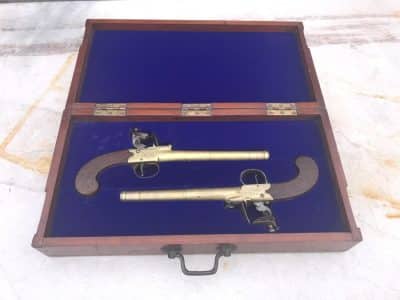 Flintlock pistols Boxed Antique Guns 3