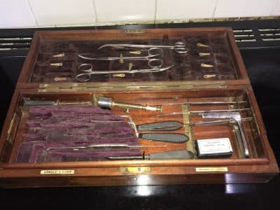 Mid 19th century Surgeons boxed toolset Antique Boxes 4