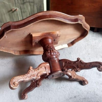 Italian Mahogany Coffee Table Rococo Style With Inlaid Detail And Carved Legs - Image 6