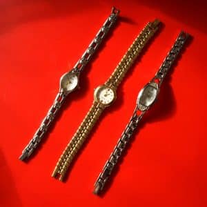 A Collection of vintage Ladies Quartz Watches Accurist Quartz Watch Antique Jewellery