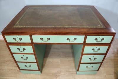 A lovely mahogany twin pedestal desk. early 20th century Antique Desks 4