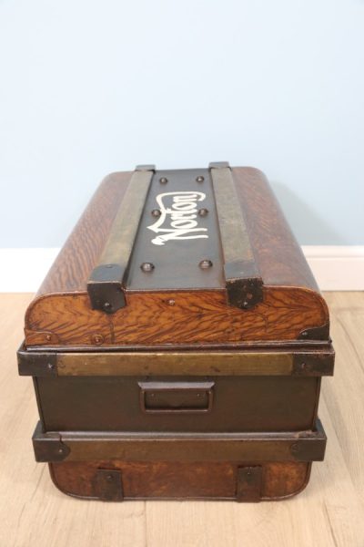 Isle of Man motor bike and automobilia enthusiast vintage metal trunk - Image 4