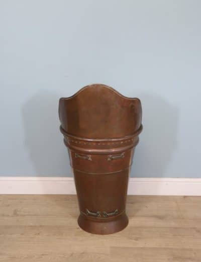 A lovely late 19th or early 20th century handmade French copper grape hod of upright form. Antique French Antique Metals 6