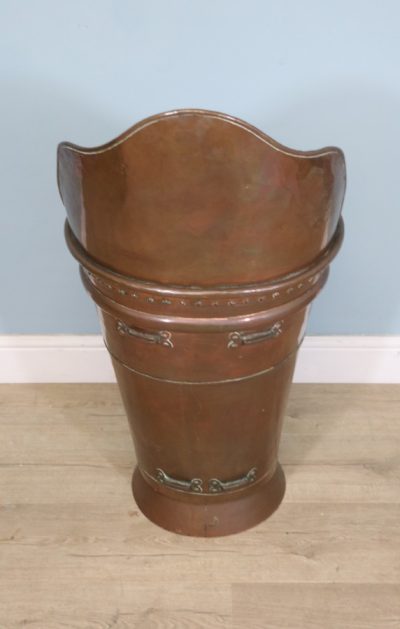 A lovely late 19th or early 20th century handmade French copper grape hod of upright form. Antique French Antique Metals 7