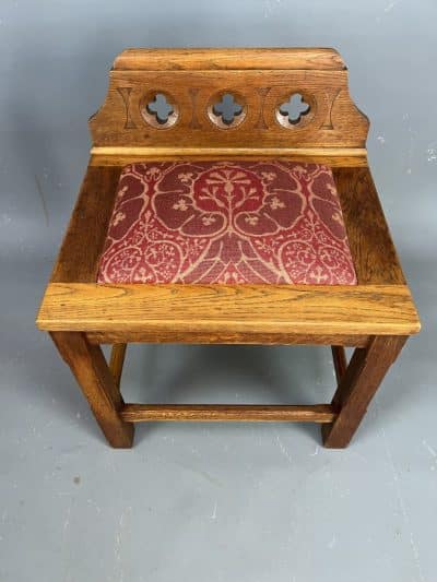 Set of 3 Gothic Revival Hall Seats - Image 7