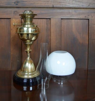 Victorian Brass Oil / Paraffin Lamp SAI3188 Antique Lighting 5