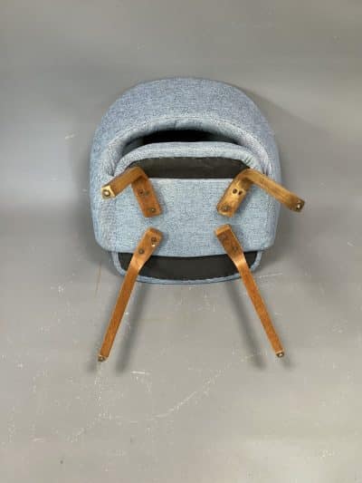 Eero Saarinen Executive Armchair c1960’s armchair Antique Chairs 5