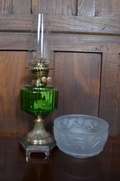 British Made Brass Oil / Paraffin Lamp SAI3196 Antique Lighting 8
