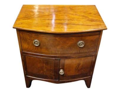 Mahogany Bowfront Bedside Cabinet c1820 - Image 4