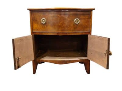 Mahogany Bowfront Bedside Cabinet c1820 - Image 5