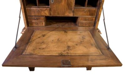 18thC Burr & Figured Walnut Escretoire - Image 4