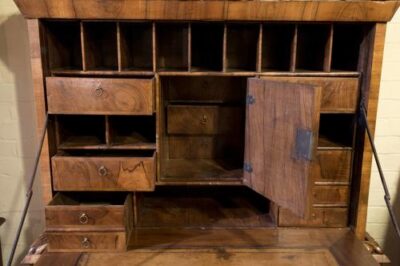 18thC Burr & Figured Walnut Escretoire Antique Desks 9