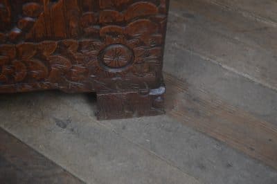 Oriental Camphor Wood Blanket / Storage Box SAI3232 - Image 7