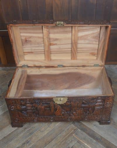 Oriental Camphor Wood Blanket / Storage Box SAI3232 Antique Boxes 17