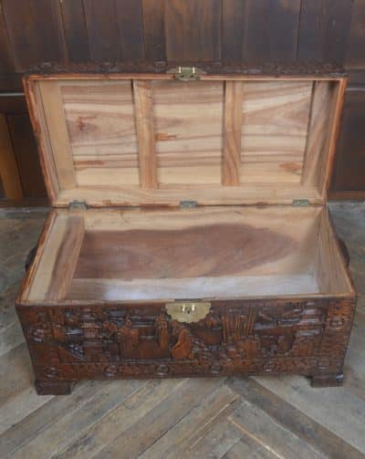 Oriental Camphor Wood Blanket / Storage Box SAI3232 - Image 15