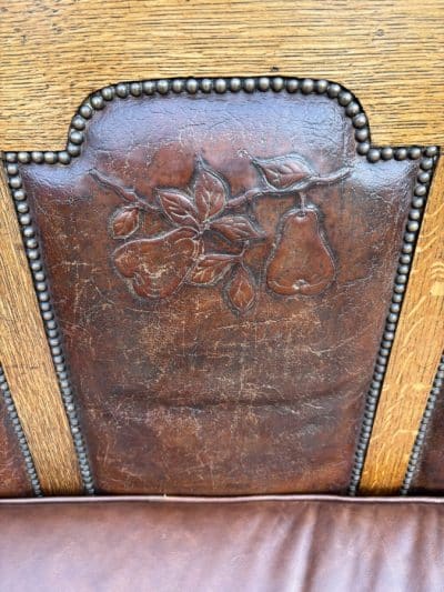 Arts & Crafts Oak and Leather Settle hall bench Antique Chairs 5