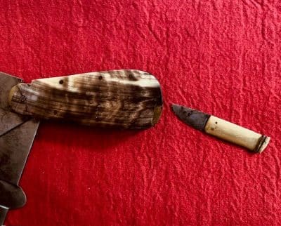 Georgian Three Bladed Fleam with single blade knife within scales - Image 2
