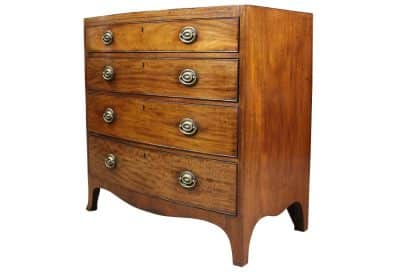 Georgian mahogany Bow Chest of Drawers - Image 3