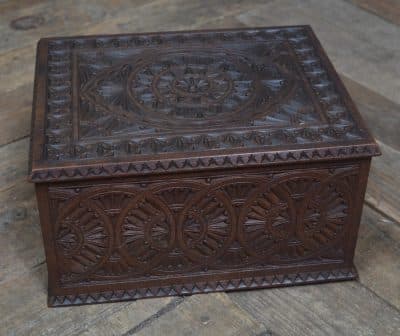 Edwardian Chip Carved Trinket Box SAI3285