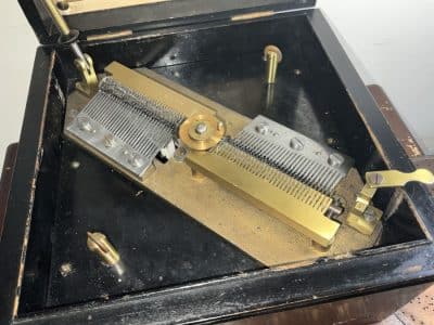 Symphonion twin comb box - Image 5