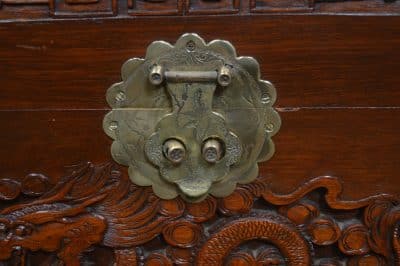 Chinese Camphor Wood Blanket / Storage Box SAI3276 - Image 12