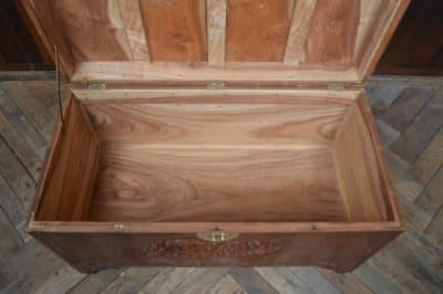 Chinese Camphor Wood Blanket / Storage Box SAI3276 - Image 9