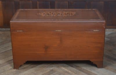 Chinese Camphor Wood Blanket / Storage Box SAI3276 - Image 7