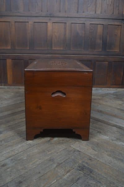 Chinese Camphor Wood Blanket / Storage Box SAI3276 - Image 26
